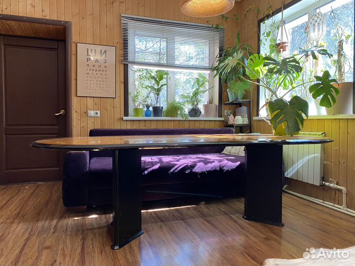 Стол обеденный большой