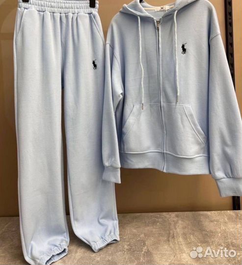 Спортивный костюм женский