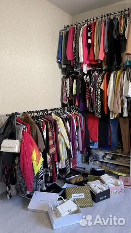 Много одежды женской на 42/44