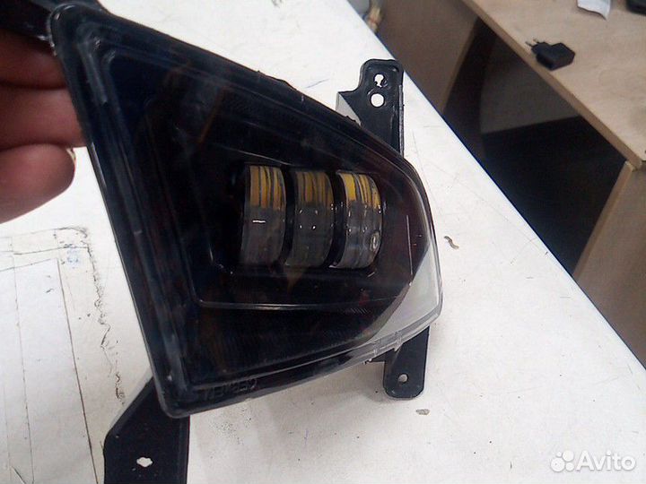 Фара противотуманная в бампер ваз 21704-21724 диод