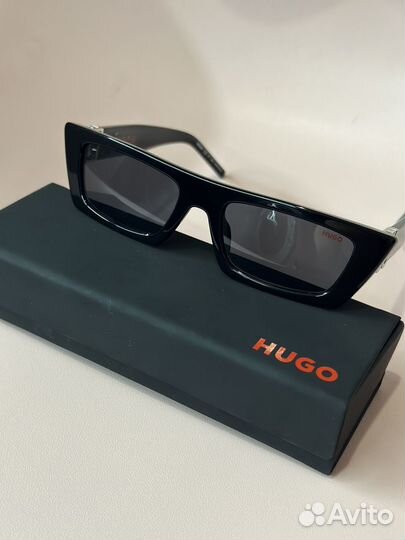 Очки новые Hugo