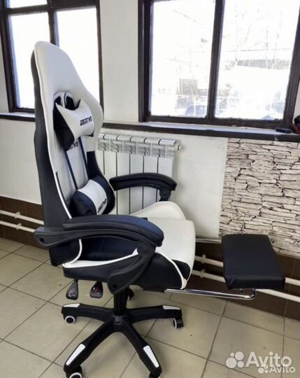 Игровое кресло с массажем