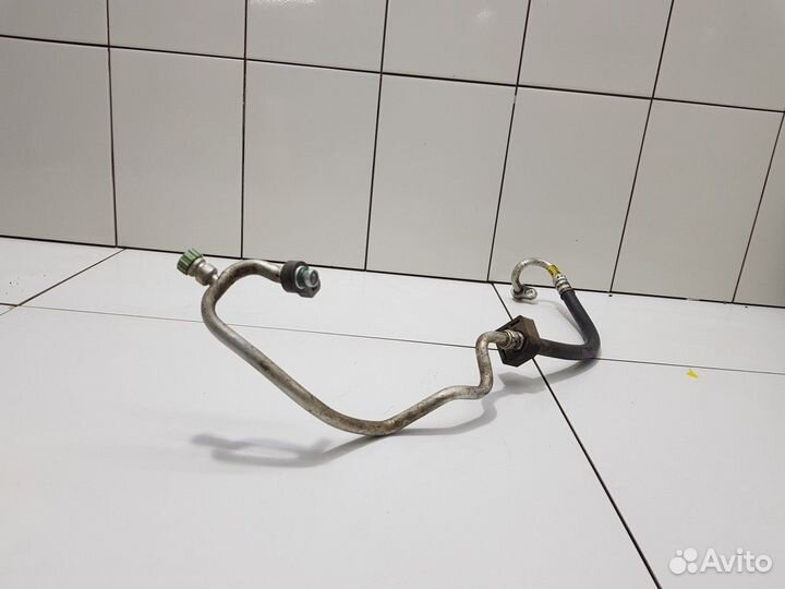 Трубка кондиционера (Hyundai Santa Fe II)