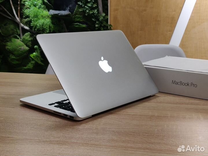 MacBook Pro 13 retina / i5 / 8gb / ssd / 2k