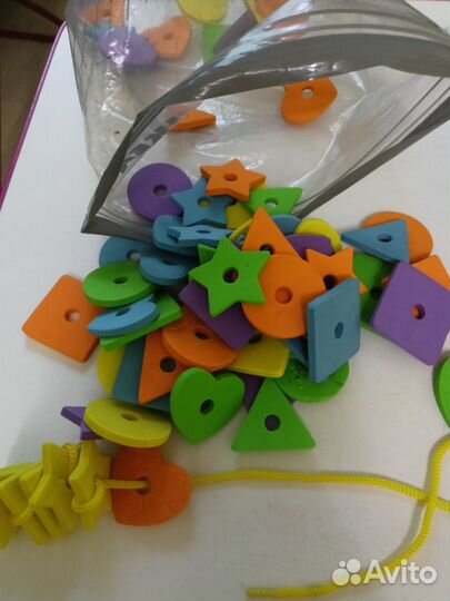 Игрушки шнуровки пазлы
