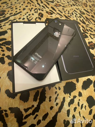 iPhone 8, 256 ГБ
