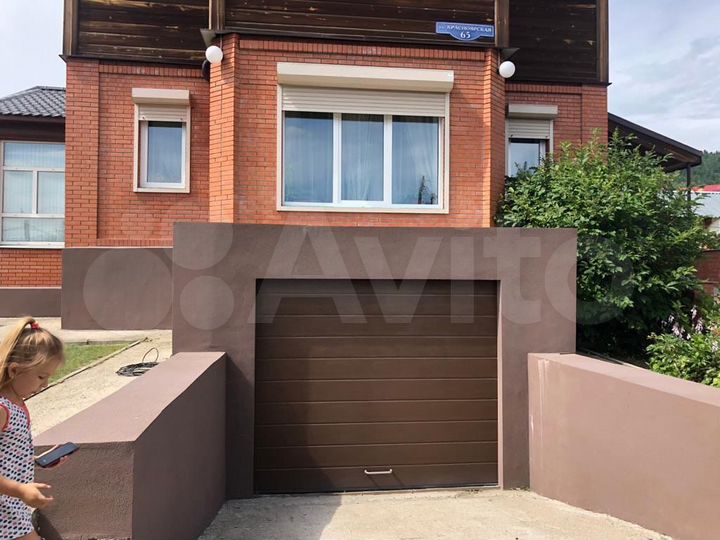 Коттедж 330 м² на участке 20 сот.