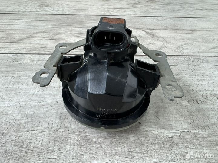 Фара противотуманная Mitsubisi Outlander 3