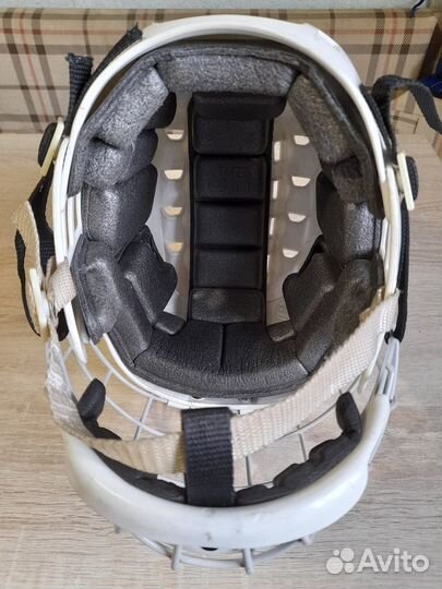 Шлем хоккейный