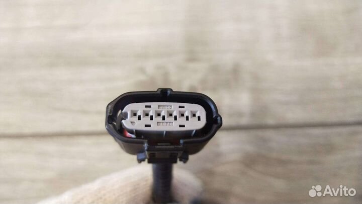 Фишка парктроника Ленд Крузер 200 3 pin 12-15