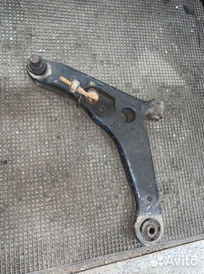 Рычаг передний левый Mitsubishi Outlander