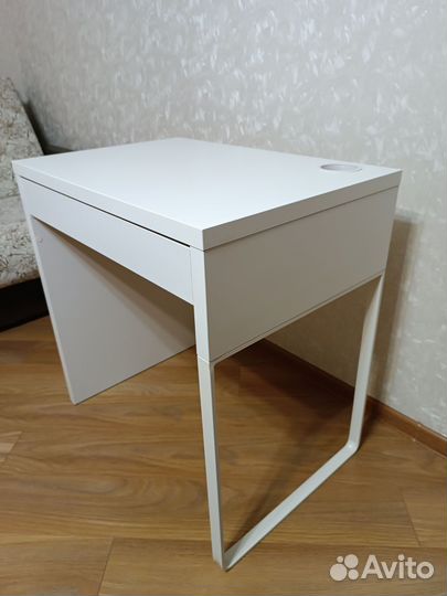 Компьютерный стол IKEA mikke