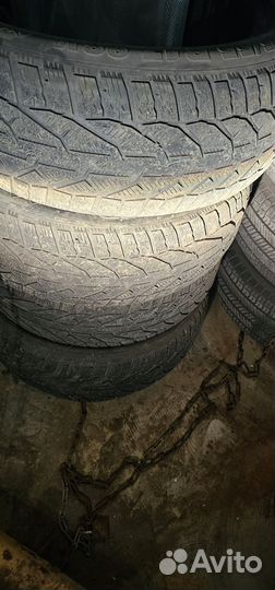 Tigar Winter 215/55 R17 98V