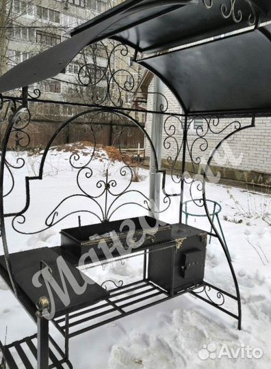 Мангал с крышей