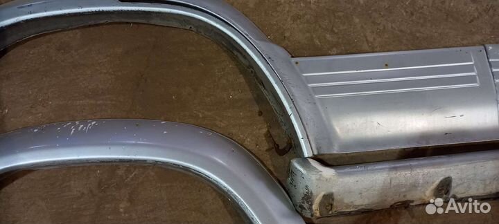 Молдинги дверей крыльев Pajero 2