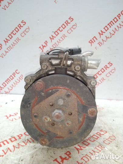 Компрессор кондиционера Mitsubishi Outlander XL