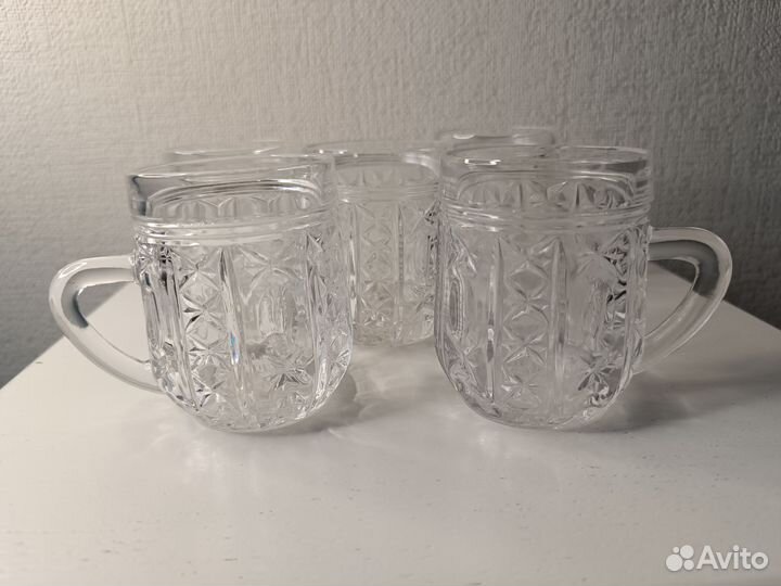 Хрустальные бокалы, рюмки, фужеры