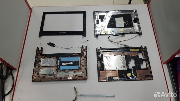 Нетбук eMachines 355 в разборе