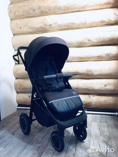 Прогулочная коляска Carello Bravo