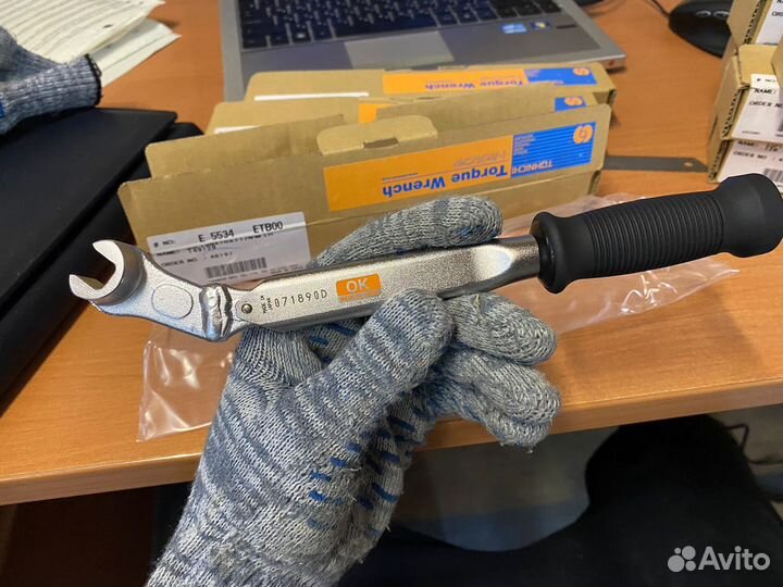 Динамометрический ключ Tohnichi