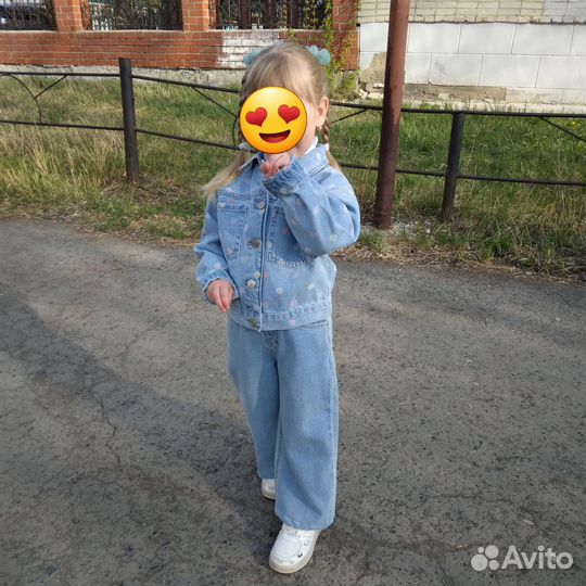 Джинсы для девочки 104