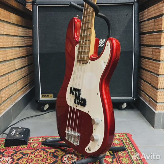 Бас гитара Fender Squier Affinity Red China 2000s