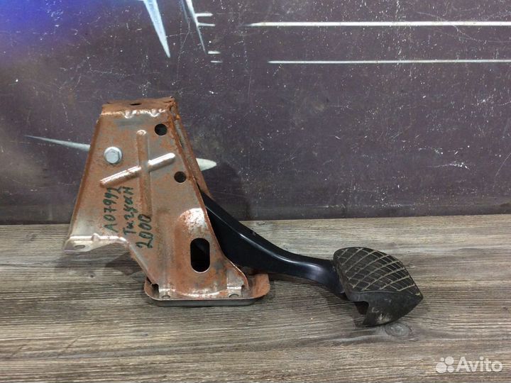 Педаль тормоза Volkswagen Tiguan