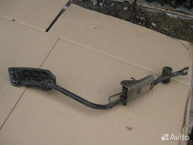 Педаль газа Nissan Primera P10 (1990–1996)