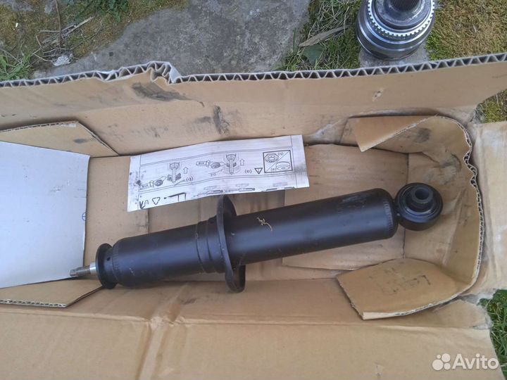 Стойка амортизатора Ауди 100/А6