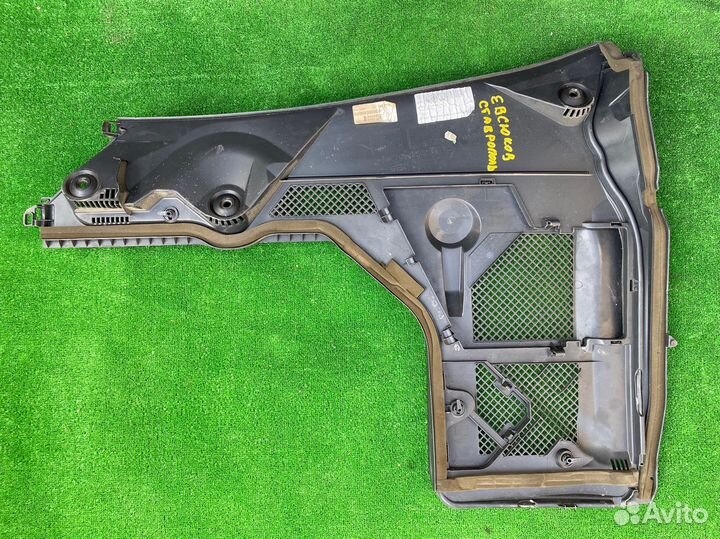 Крышка двигателя Mercedes c-class w205