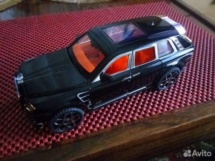 Модели автомобилей 1 18