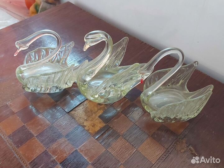 Статуэтка лебедь стекло СССР