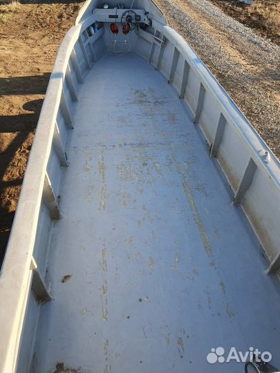 Лодка тунец