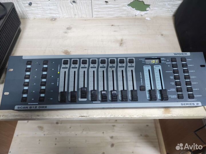 Пульт управления световыми приборами, 