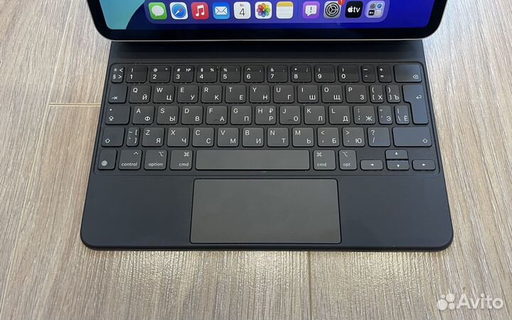 Apple Magic keyboard iPad Pro 12.9 (как новая)