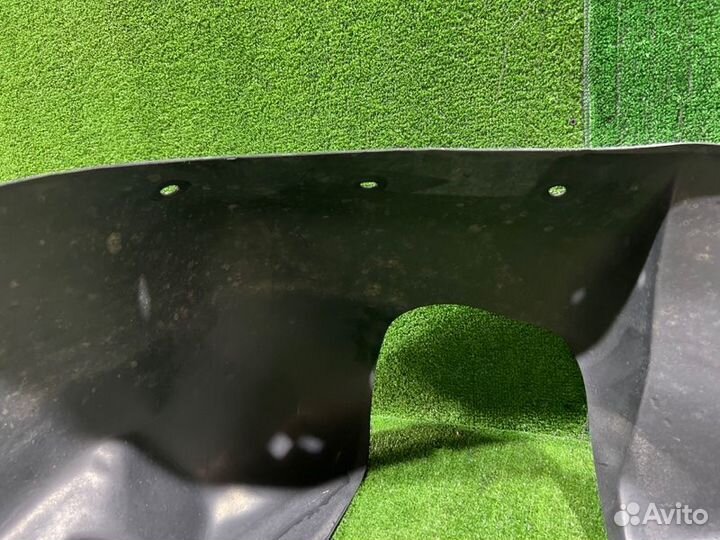 Подкрылок задний левый Renault Duster кроссовер