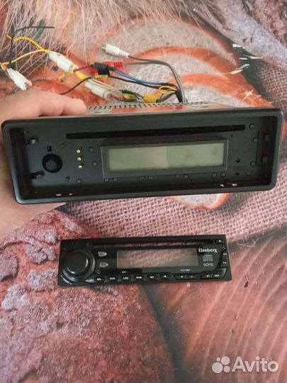 Авто магнитола Elenberg MX 327