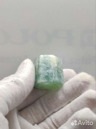 Аквамарин природный полированный