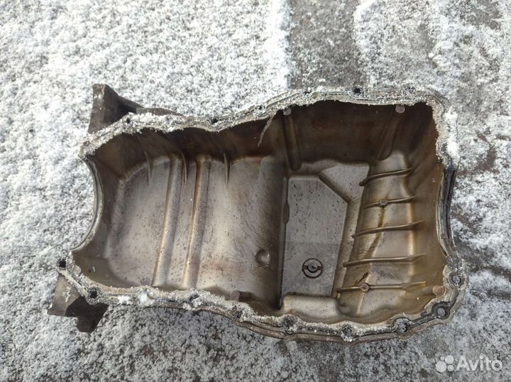Поддон двигателя renault logan