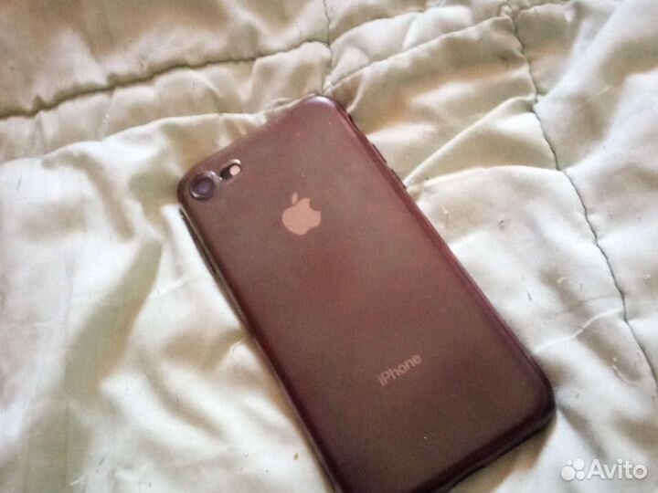 Телефон iPhone 8 64 gb