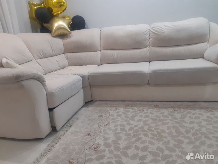 Диван угловой moon