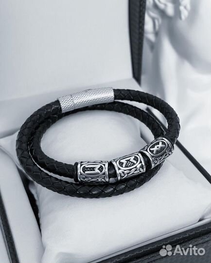 Кожаный браслет с рунами по дате рождения