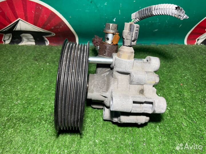 Насос гидроусилителя руля Toyota Avensis AZT251