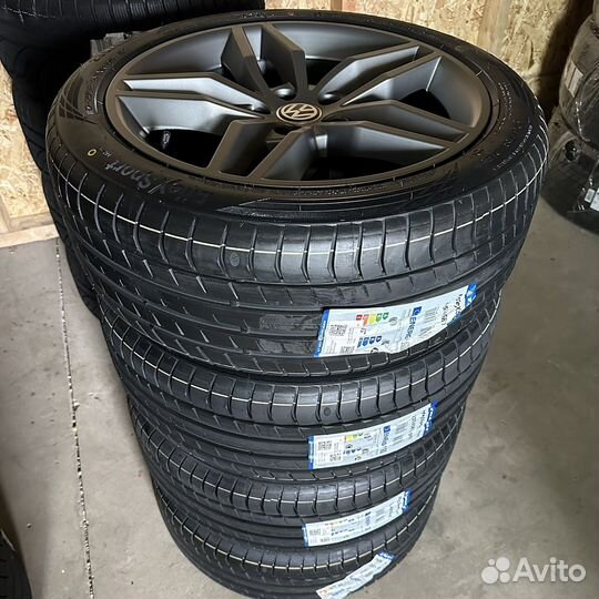 Колеса на Volkswagen r18 235/45 Новые