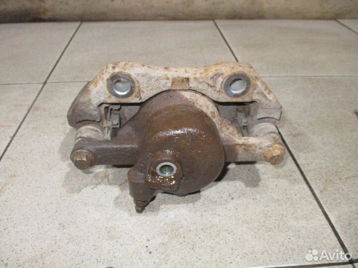 Суппорт передний правый VW Polo Sedan