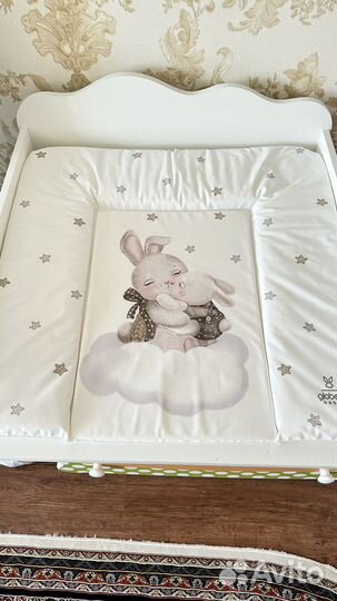 Пеленальный столик