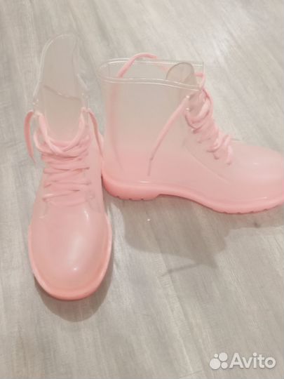 Прозрачные ботинки