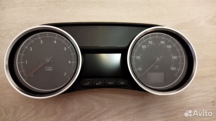 Щиток приборов Peugeot 508