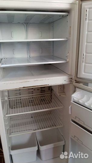 Холодильник бирюса