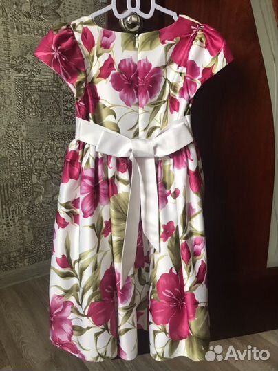 Платье праздничное